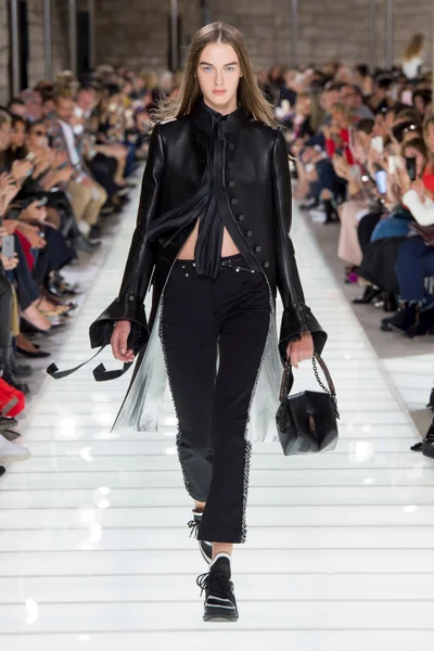 Look 6